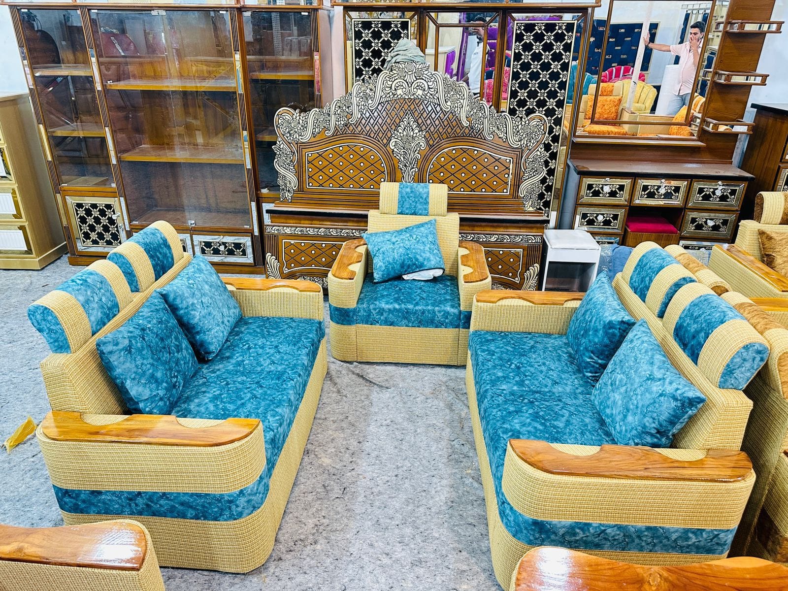 শাপলা সোফা